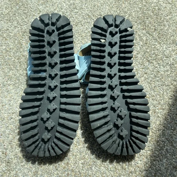 Labucq Boomer Cosmic Sky Sandals - Light Blue and Black - Picture 4 of 6